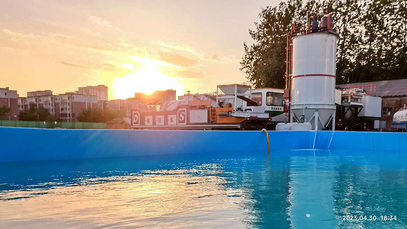 國內首套移動淋洗修復裝備調試運行成功 國內首套移動淋洗修復裝備調試運行成功